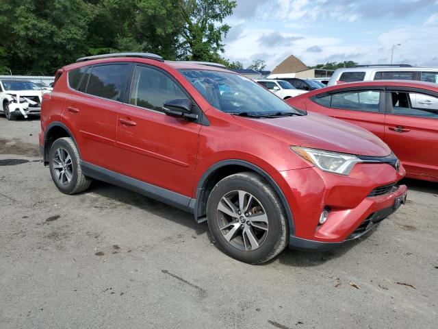 JTMRFREV4HJ165280 - 2017 TOYOTA RAV4 XLE RED photo 4