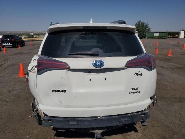 JTMRJREV0HD068641 - 2017 TOYOTA RAV4 HV LE أبيض صورة 6