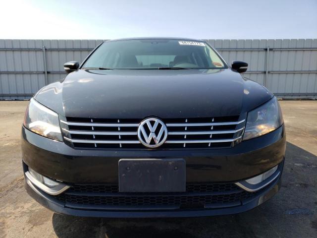 1VWBV7A34FC035298 - 2015 VOLKSWAGEN PASSAT TDI SE BLACK photo 5