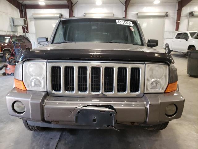 1J8HG48N27C628276 - 2007 JEEP COMMANDER GRAY photo 5