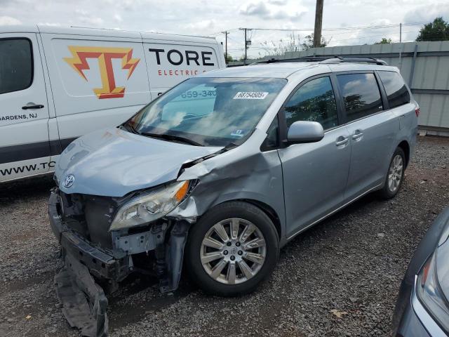 2015 TOYOTA SIENNA LE, 