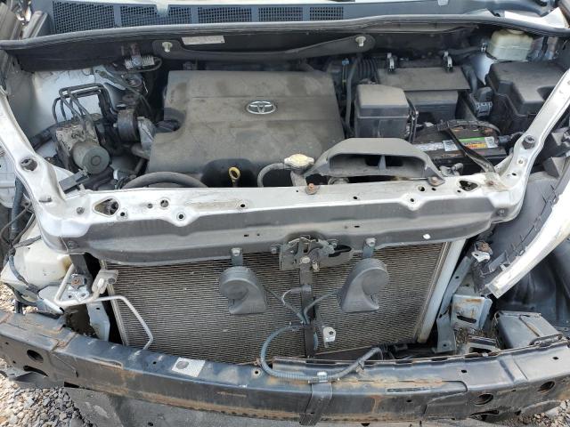 5TDJK3DC5FS125313 - 2015 TOYOTA SIENNA LE SILVER photo 12