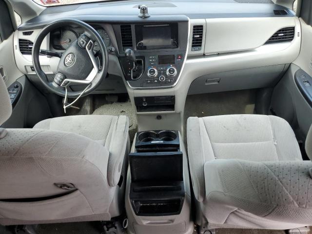 5TDJK3DC5FS125313 - 2015 TOYOTA SIENNA LE SILVER photo 8