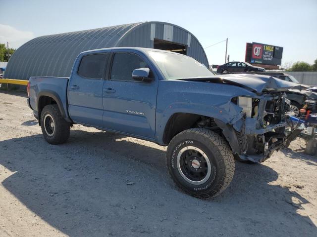 3TMCZ5AN3KM196140 - 2019 TOYOTA TACOMA DOUBLE CAB BLUE photo 4