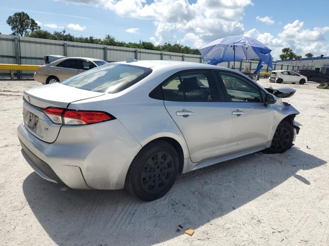 JTDEPRAE1LJ099846 - 2020 TOYOTA COROLLA LE SILVER photo 3
