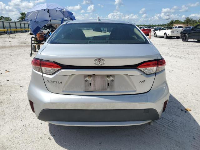 JTDEPRAE1LJ099846 - 2020 TOYOTA COROLLA LE SILVER photo 6