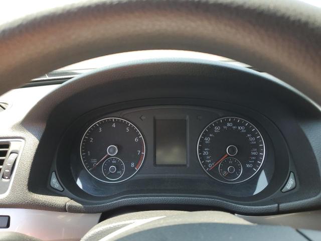 1VWAP7A34DC004331 - 2013 VOLKSWAGEN PASSAT S Silber Foto 9