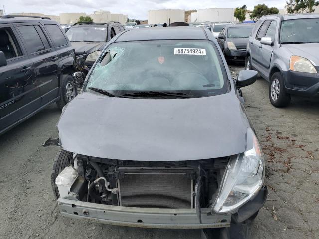 3N1CN7AP9KL872236 - 2019 NISSAN VERSA S GRAY photo 5