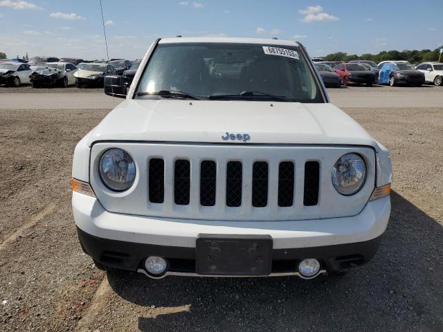 1C4NJRFB4GD809052 - 2016 JEEP PATRIOT LATITUDE WHITE photo 5