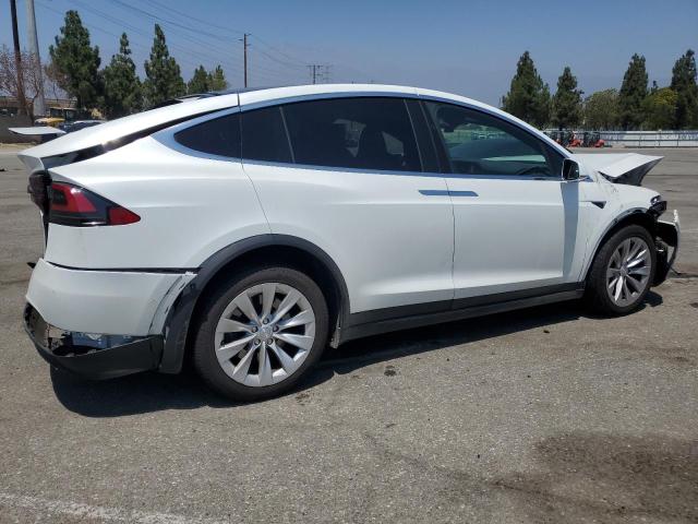 5YJXCDE21JF142027 - 2018 TESLA MODEL X 白色 照片 3