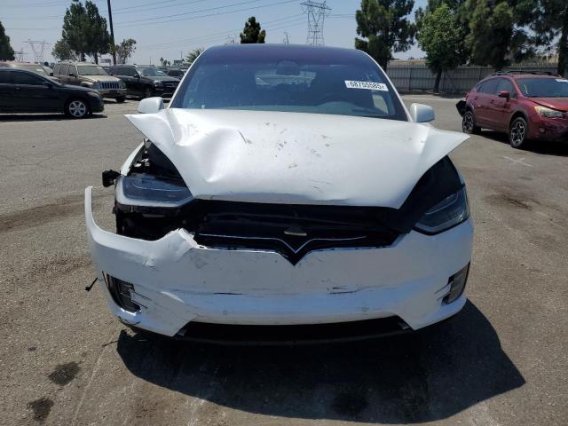 5YJXCDE21JF142027 - 2018 TESLA MODEL X 白色 照片 5