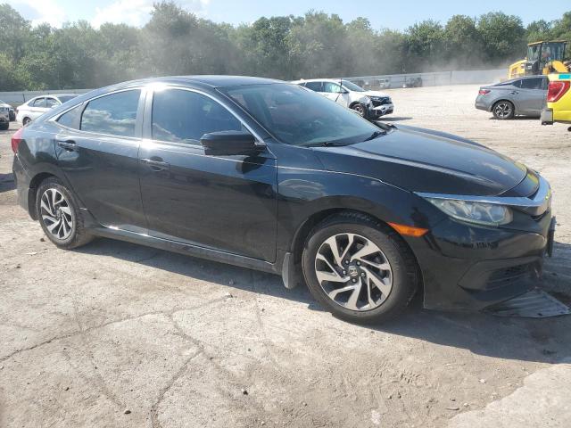 2HGFC2F79JH546070 - 2018 HONDA CIVIC EX Schwarz Foto 4