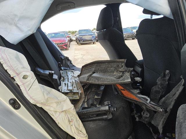 5YFEPMAE9MP224169 - 2021 TOYOTA COROLLA LE Серебристый фото 10