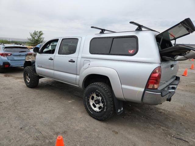 5TELU42N17Z464085 - 2007 TOYOTA TACOMA DOUBLE CAB SILVER photo 2