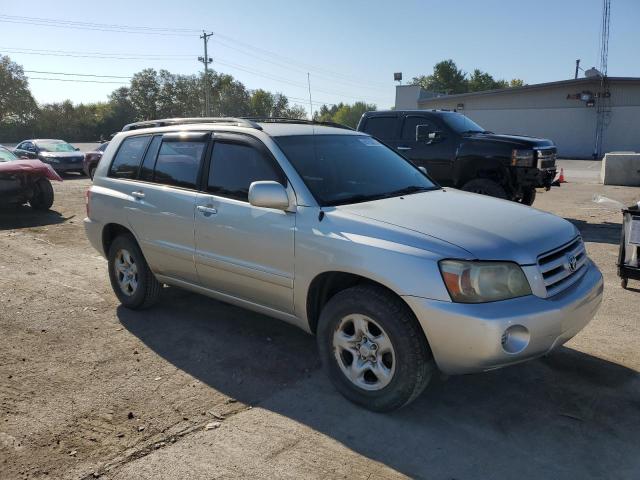 JTEGD21A340105395 - 2004 TOYOTA HIGHLANDER SILVER photo 4