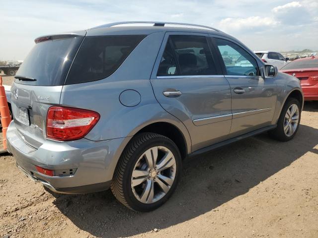 4JGBB8GB3AA556772 - 2010 MERCEDES-BENZ ML 350 4MATIC GRAY photo 3