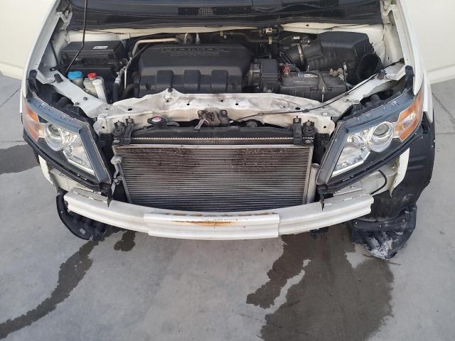 5FNRL5H46GB165095 - 2016 HONDA ODYSSEY EX WHITE photo 12