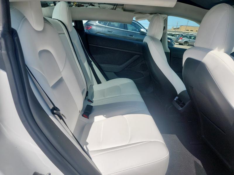 5YJ3E1EA6PF466629 - 2023 TESLA MODEL 3 Weiß Foto 10