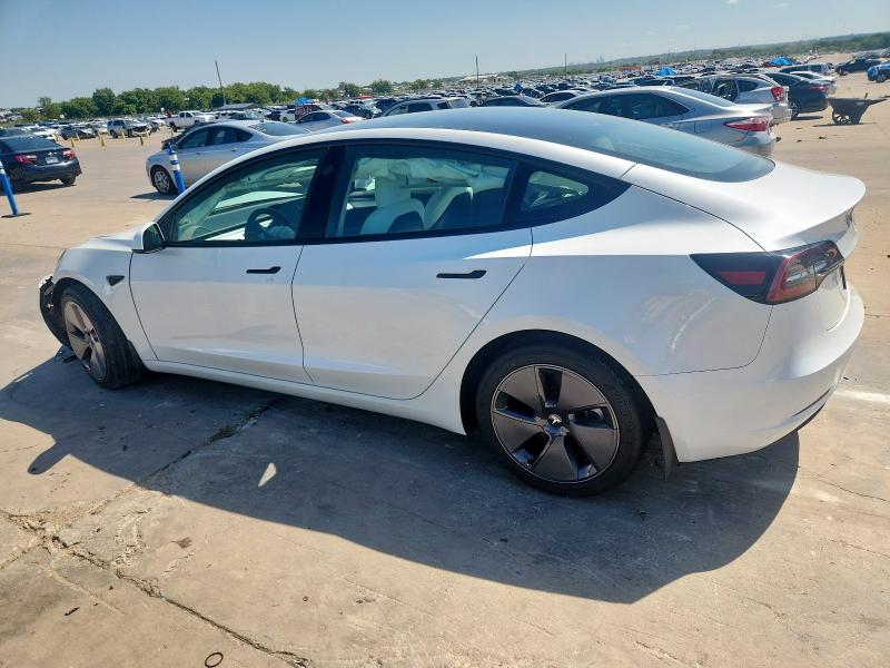 5YJ3E1EA6PF466629 - 2023 TESLA MODEL 3 Weiß Foto 2
