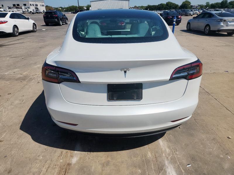 5YJ3E1EA6PF466629 - 2023 TESLA MODEL 3 Weiß Foto 6