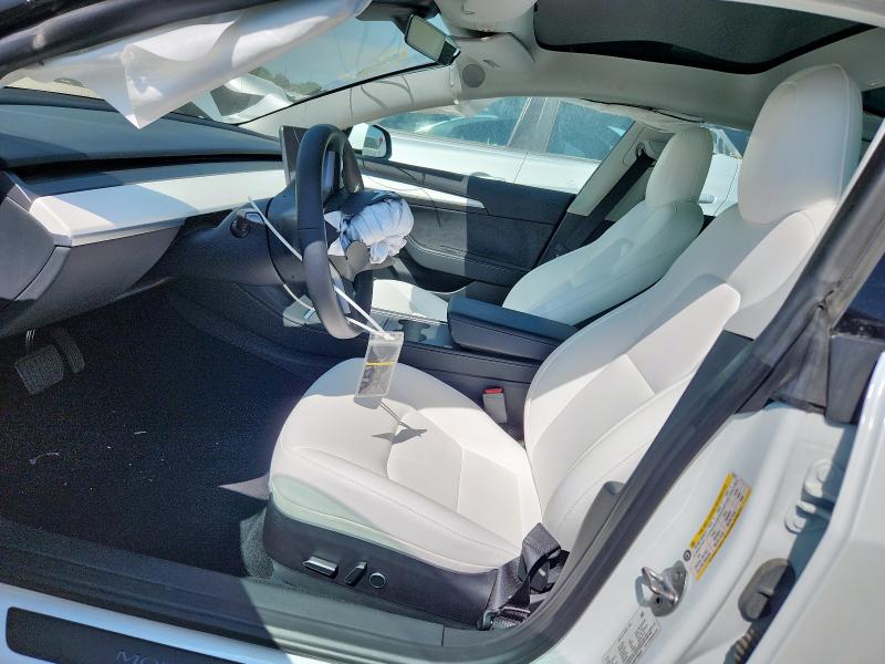 5YJ3E1EA6PF466629 - 2023 TESLA MODEL 3 Weiß Foto 7