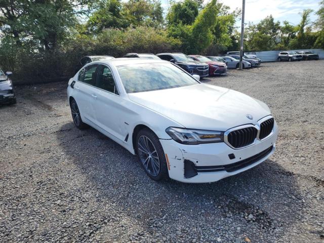 WBA33AG08PCM49416 - 2023 BMW 530XE WHITE photo 2