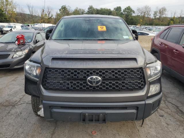 5TFCY5F13KX024399 - 2019 TOYOTA TUNDRA DOUBLE CAB SR/SR5 BLACK photo 5