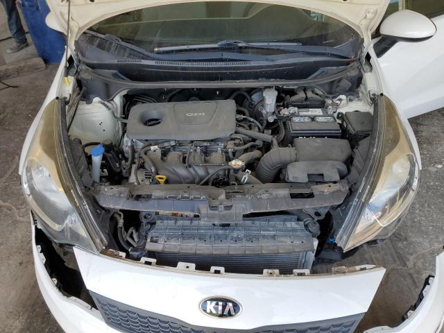 KNADM4A31G6620382 - 2016 KIA RIO LX WHITE photo 11