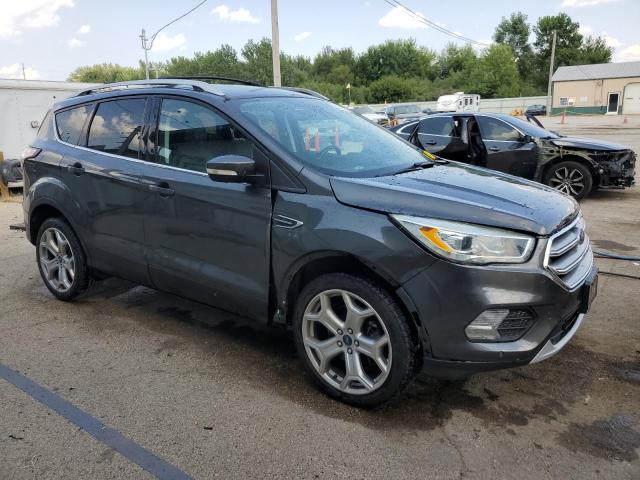 1FMCU0J91HUD50784 - 2017 FORD ESCAPE TITANIUM ნაცრისფერი ფოტო 4