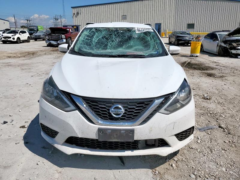 3N1AB7AP5JY256518 - 2018 NISSAN SENTRA S 白色 照片 5