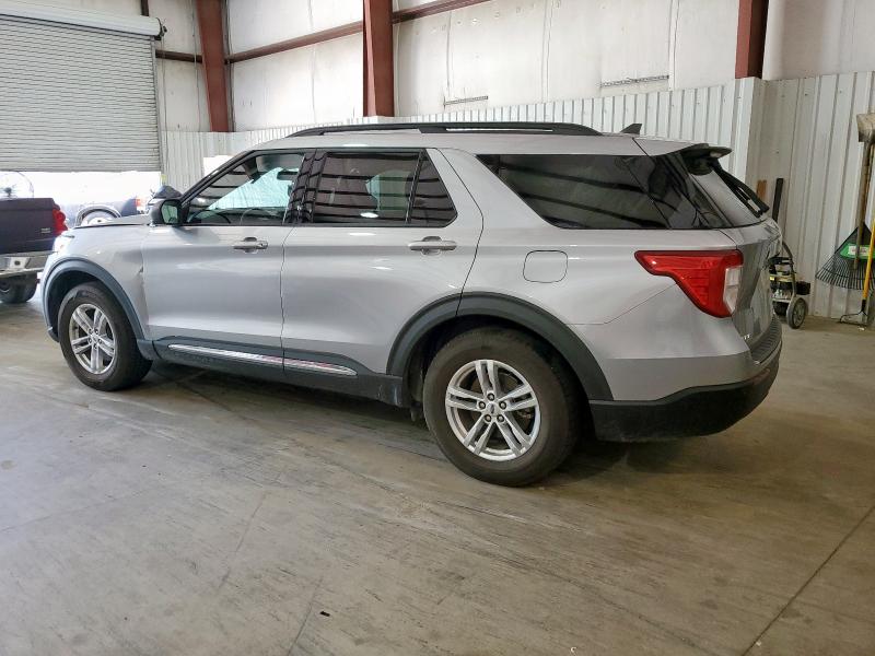 1FMSK7DH8NGA32846 - 2022 FORD EXPLORER XLT Plata foto 2