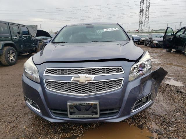 1G11H5SA9DF300244 - 2013 CHEVROLET MALIBU LTZ أزرق صورة 5