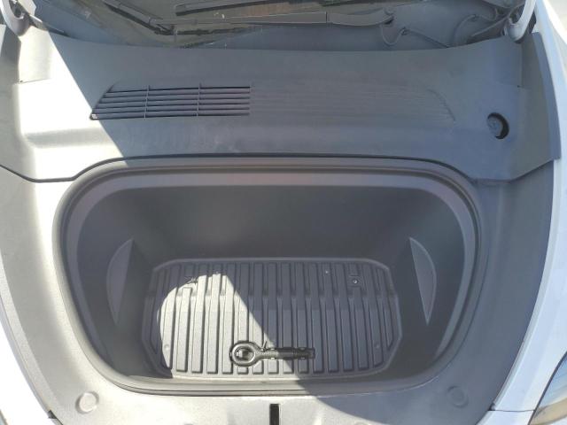 5YJYGDEF1LF057333 - 2020 TESLA MODEL Y WHITE photo 11