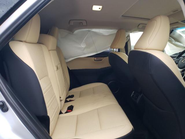 JTJBARBZ3J2162620 - 2018 LEXUS NX 300 BASE 银色 照片 10
