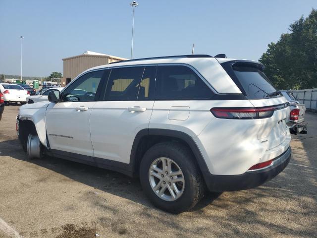 1C4RJHAG1N8633565 - 2022 JEEP GRAND CHER LAREDO WHITE photo 2