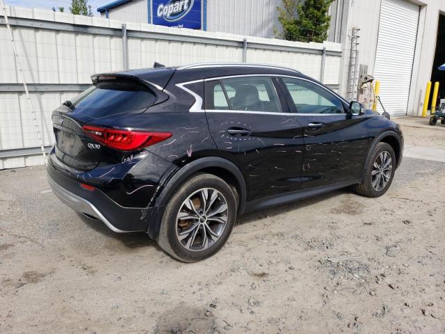 SJKCH5CR6JA054215 - 2018 INFINITI QX30 BASE BLACK photo 3