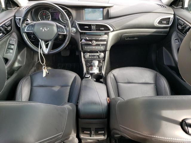 SJKCH5CR6JA054215 - 2018 INFINITI QX30 BASE BLACK photo 8