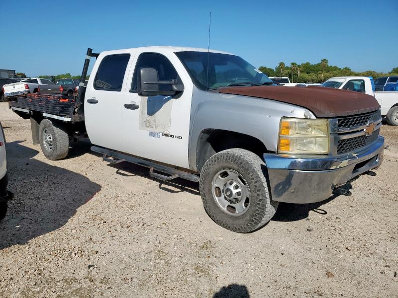 1GC1KVCG5BF106402 - 2011 CHEVROLET SILVERADO K2500 HEAVY DUTY WHITE photo 4