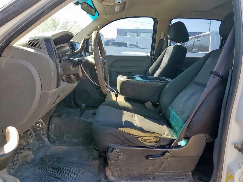 1GC1KVCG5BF106402 - 2011 CHEVROLET SILVERADO K2500 HEAVY DUTY WHITE photo 7
