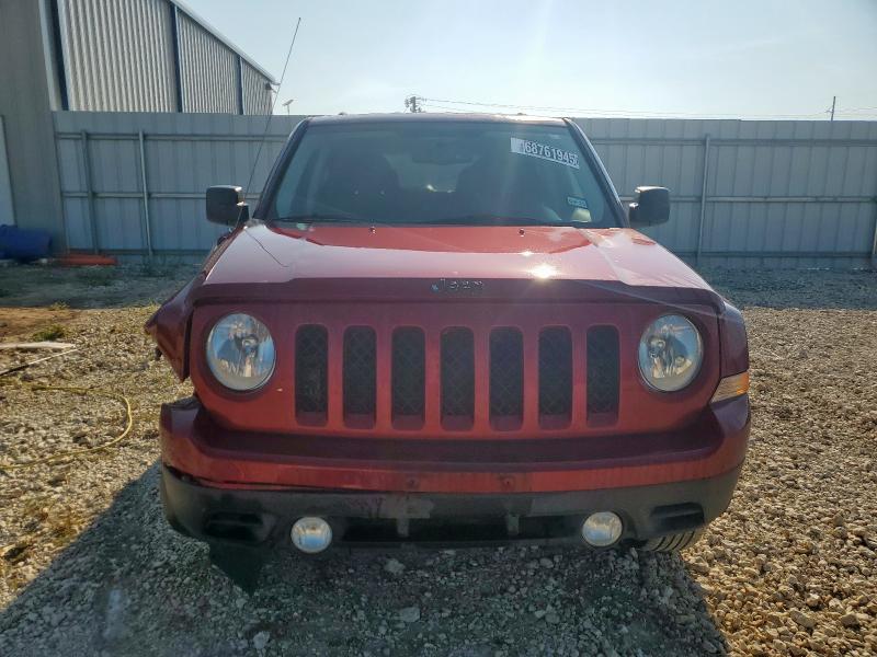 1C4NJRBB5HD104428 - 2017 JEEP PATRIOT SPORT RED photo 5