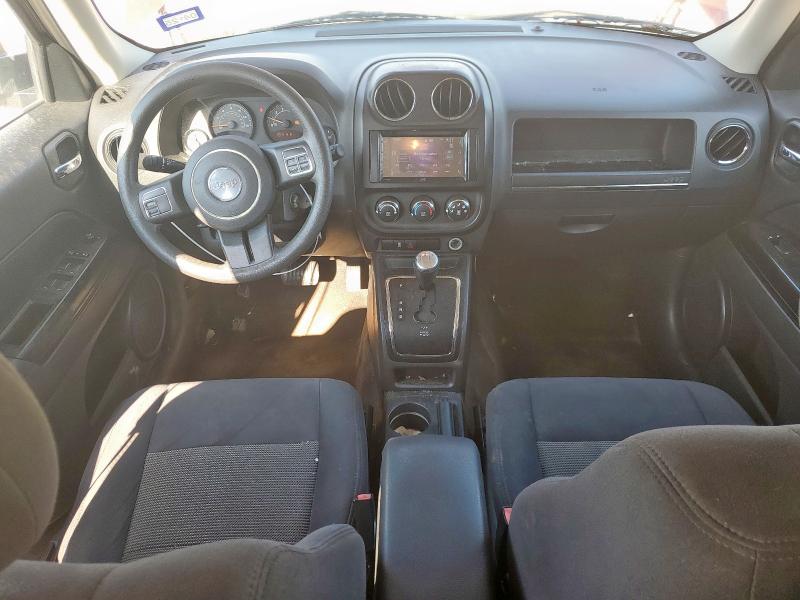 1C4NJRBB5HD104428 - 2017 JEEP PATRIOT SPORT RED photo 8