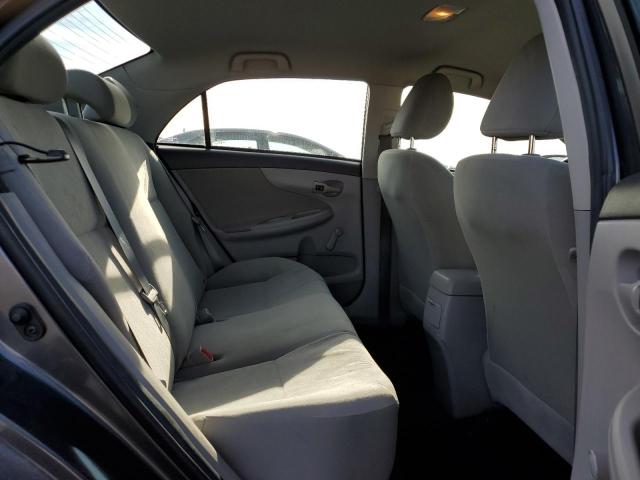 2T1BU4EE2DC962031 - 2013 TOYOTA COROLLA BASE Темно-сірий фото 10