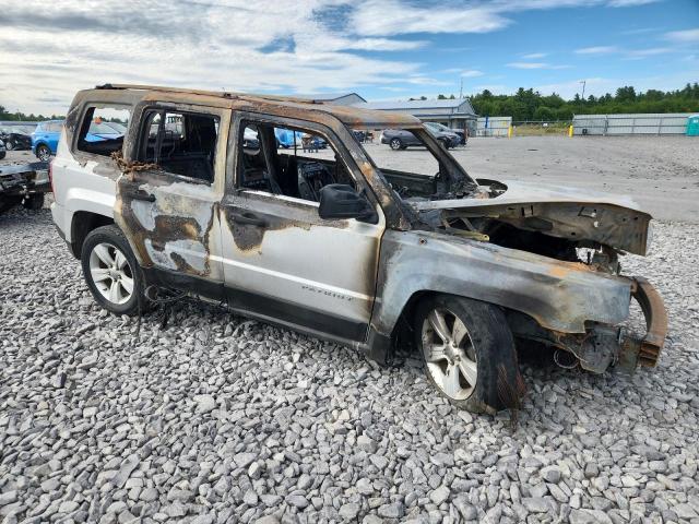 1J4NF1GB1BD100776 - 2011 JEEP PATRIOT SPORT SILVER photo 4