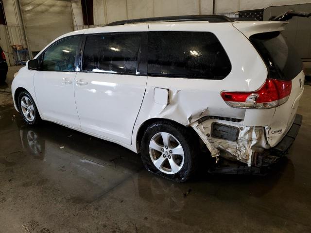 5TDKK3DC5DS287492 - 2013 TOYOTA SIENNA LE თეთრი ფოტო 2