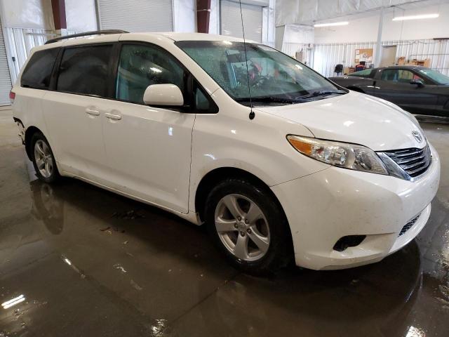 5TDKK3DC5DS287492 - 2013 TOYOTA SIENNA LE თეთრი ფოტო 4