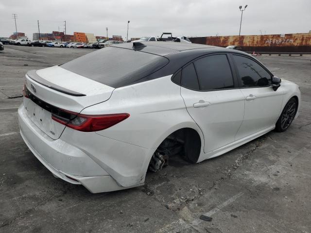 4T1DAACK2SU034899 - 2025 TOYOTA CAMRY XSE თეთრი ფოტო 3