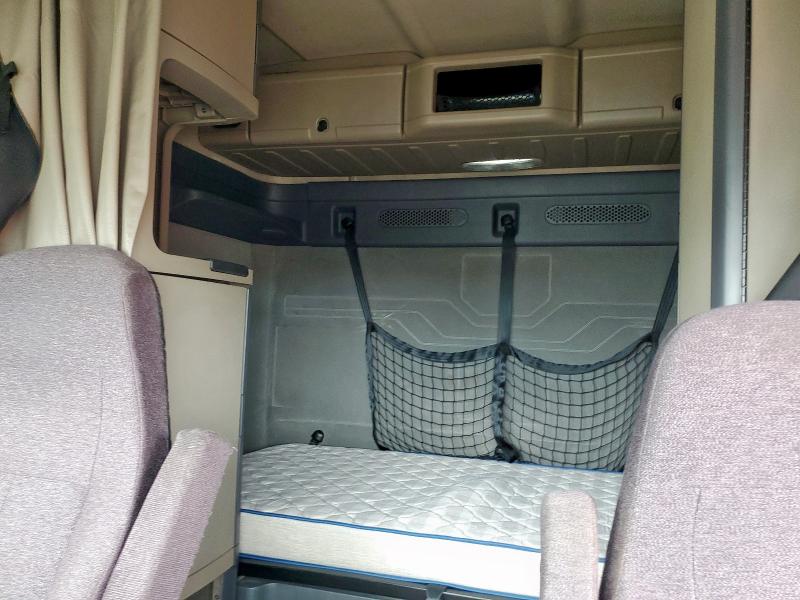 1FUGGHDV9JLJS9152 - 2018 FREIGHTLINER CASCADIA 1 Սպիտակ լուսանկար 6