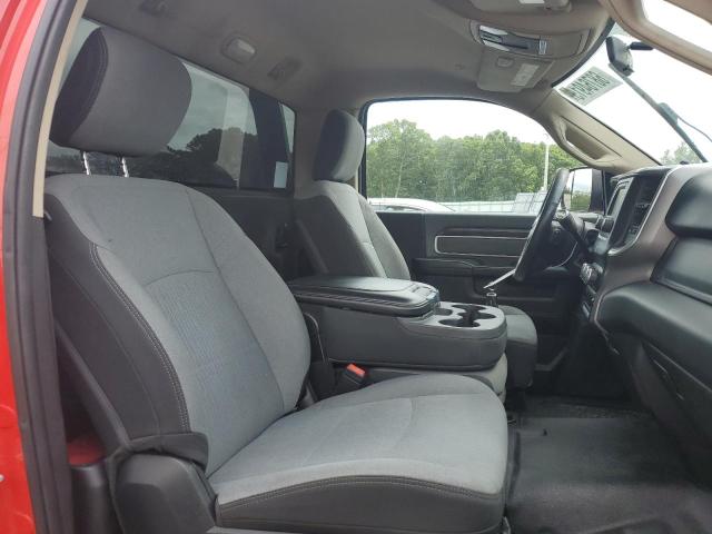 3C7WRNDL1KG535471 - 2019 RAM 5500 Красный фото 6