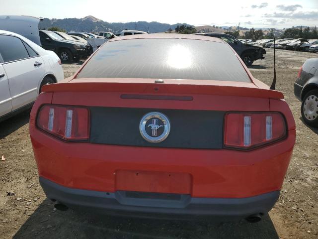 1ZVBP8AM7B5132034 - 2011 FORD MUSTANG RED photo 6