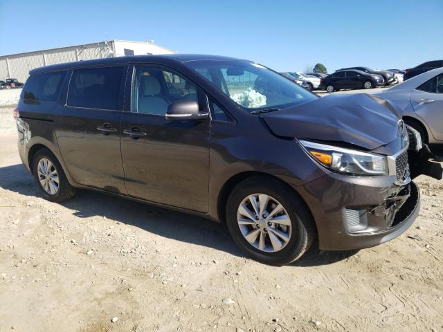 KNDMB5C13J6410707 - 2018 KIA SEDONA LX BROWN photo 4